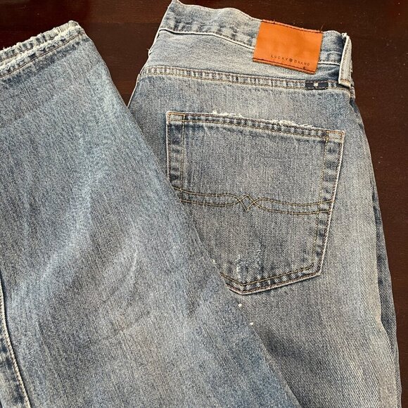 Lucky Brand Jeans Denim 410 Athletic Fit Distressed Size 33x32 Medium Wash - Picture 2 of 12